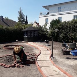 Willers Gartengestaltung Rastede Heckenschneiden